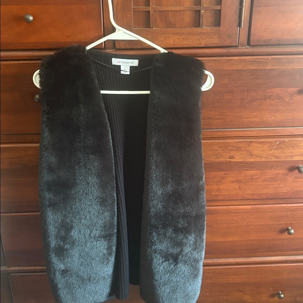 Liz Claiborne Black Faux Fur Vest Petite